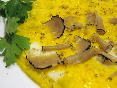 Frittata con tartufi neri